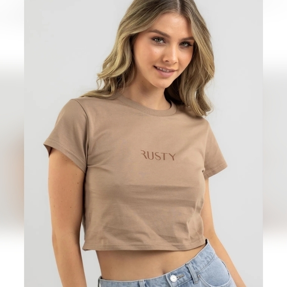 NEW Rusty Women's Signature Baby Tee In Warm Taupe Sz XS MSRP $28 NWT - Picture 1 of 10